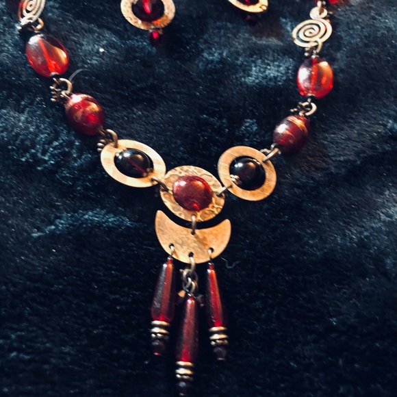 🤶🎁Stunning Handcrafted Artisan Burgundy original Necklace and Earring Set - Picture 10 of 10